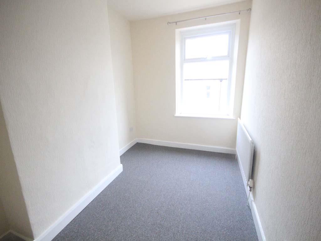 3 bedroom mid terrace house To Let in Barnoldswick - IMG_6902.jpg